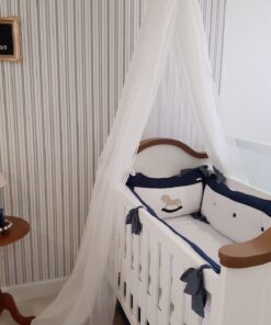 Dossel aramado com voal