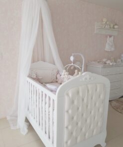 Dossel aramado com voal