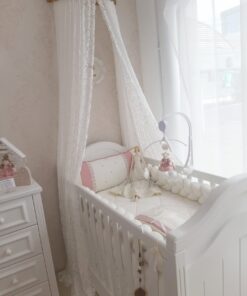 Dossel aramado com renda