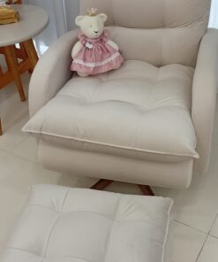 Poltrona Claudia com balanço e giro com puff - consulte tecidos